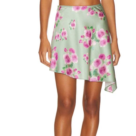 BNWT - WEWOREWHAT ASYMMETRICAL SLIP MINI SKIRT SAGE ROSES - Picture 1 of 6